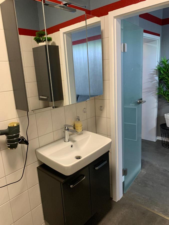 Exklusive Stadtwohnung Am Elbradweg: Best-Preis-Fewo Rathausblick 1 Fuer Max. 3 Pers. Inkl. Wlan, Prime Video & Self Check-In ヴィッテンベルゲ エクステリア 写真
